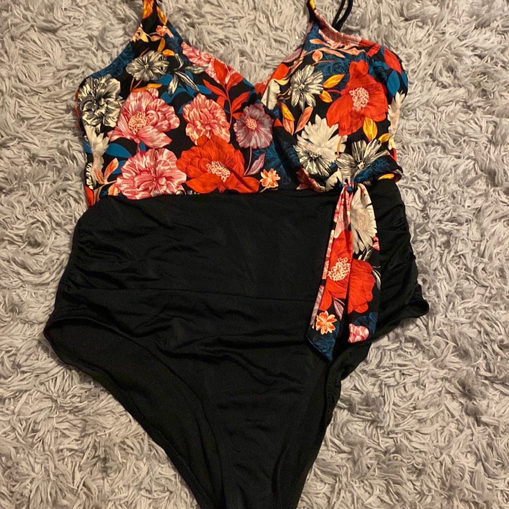 One piece swimsuit